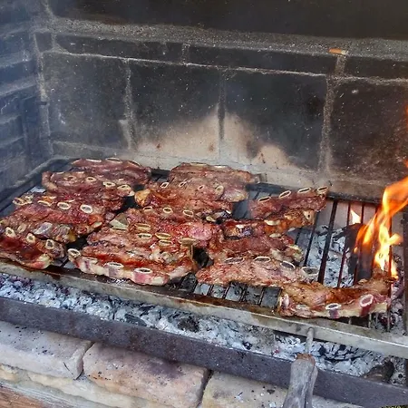 Nofre - Masia Familiar En Zona Tranquila
